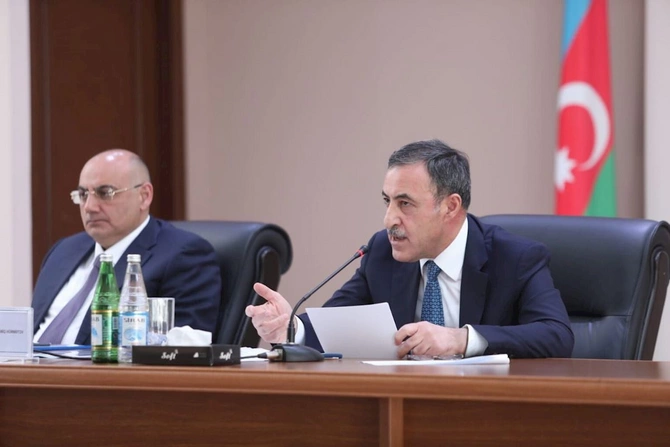 Tikinti sahəsində icazə prosedurları müzakirə olundu — FOTOLAR Tikinti sahəsində icazə prosedurları müzakirə olundu — FOTOLAR