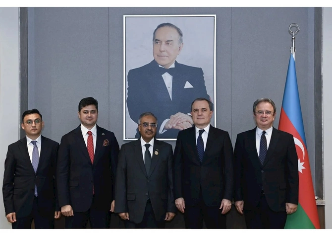 Azərbaycan və D-8 arasında əməkdaşlıq perspektivləri müzakirə olunub — FOTOLAR Azərbaycan və D-8 arasında əməkdaşlıq perspektivləri müzakirə olunub — FOTOLAR