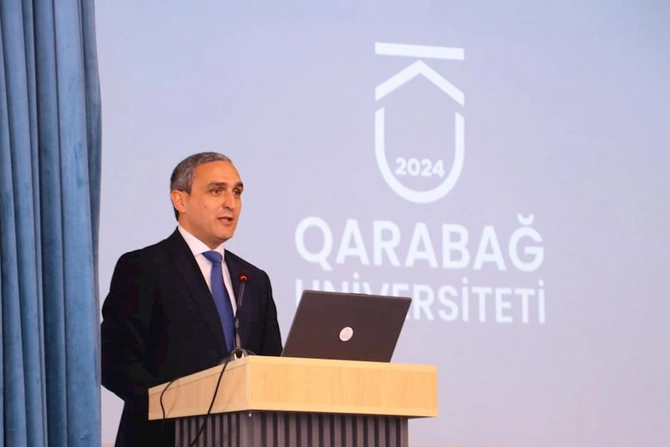 Baş prokuror Qarabağ Universitetinin tələbələri ilə görüşdü — FOTOLAR