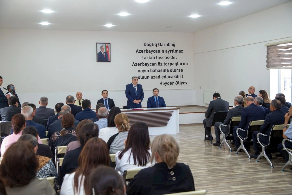 İcra başçısı kənddə səyyar qəbul keçirdi — FOTOLAR
