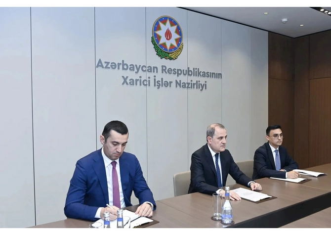 Azərbaycan və D-8 arasında əməkdaşlıq perspektivləri müzakirə olunub — FOTOLAR Azərbaycan və D-8 arasında əməkdaşlıq perspektivləri müzakirə olunub — FOTOLAR