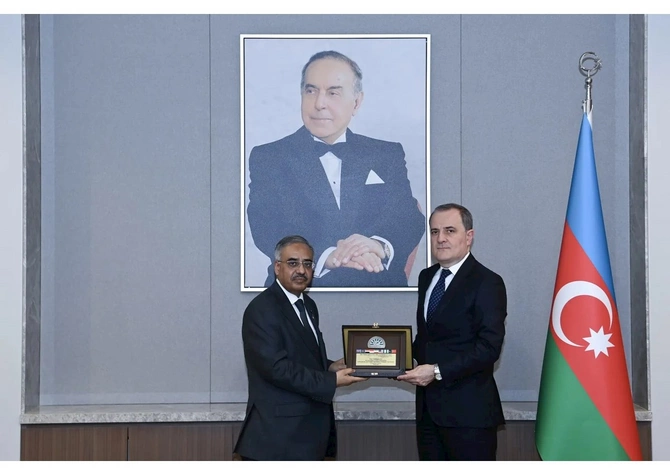 Azərbaycan və D-8 arasında əməkdaşlıq perspektivləri müzakirə olunub — FOTOLAR Azərbaycan və D-8 arasında əməkdaşlıq perspektivləri müzakirə olunub — FOTOLAR