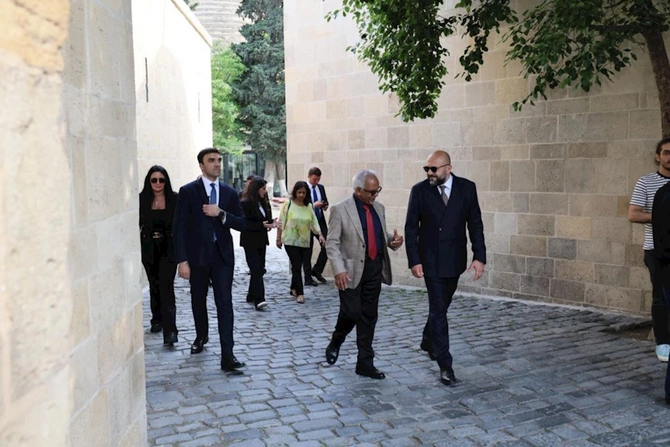 Mavriki Prezidenti İçərişəhərdə — FOTOLAR