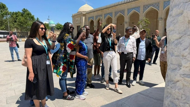 WUF13 çərçivəsində ölkəmizdə səfərdə olan xarici media nümayəndələri üçün Şamaxıya mediatur təşkil edilib — FOTOLAR