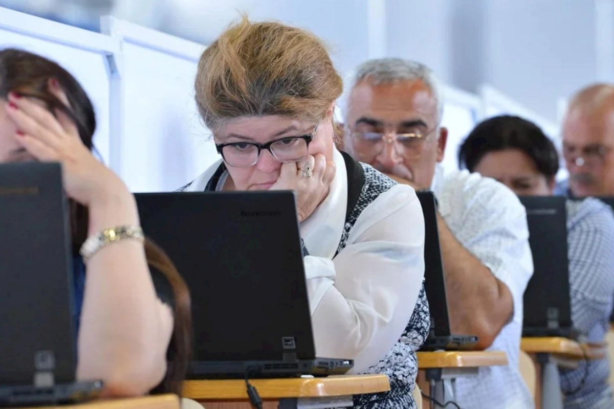 Sabahdan müəllimlərin iş yerinin dəyişdirilməsi üzrə vakansiya seçiminə başlanılır
