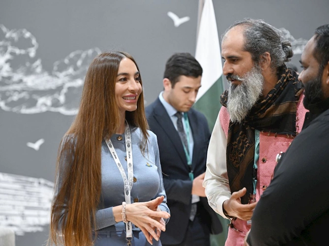 Leyla Əliyeva və Arzu Əliyeva Urban Expo sərgisində — FOTOLAR