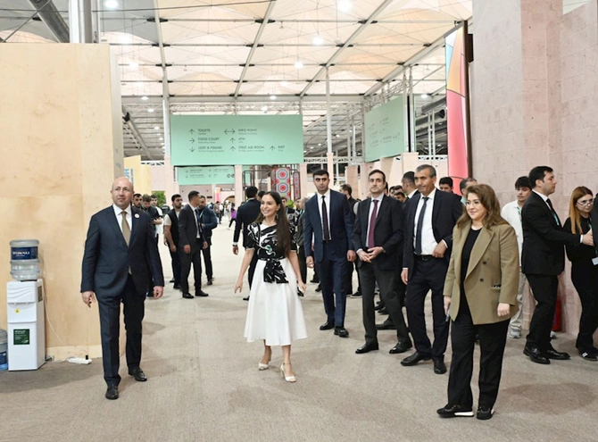 Leyla Əliyeva və Arzu Əliyeva Urban Expo sərgisində — FOTOLAR