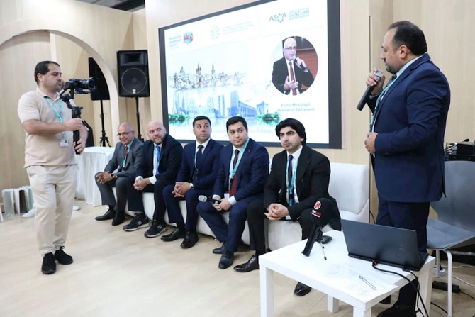 ASGA WUF13 çərçivəsində Dayanıqlı şəhərsalma: Azərbaycan və Avropa təcrübəsi mövzusunda tədbir keçirib — FOTOLAR ASGA WUF13 çərçivəsində Dayanıqlı şəhərsalma: Azərbaycan və Avropa təcrübəsi mövzusunda tədbir keçirib — FOTOLAR