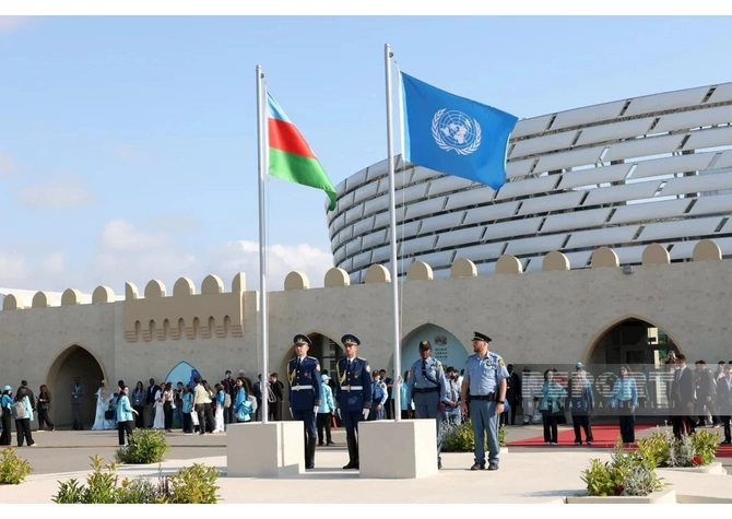 WUF13 bayraq endirmə mərasimi ilə başa çatdı — FOTOLAR WUF13 bayraq endirmə mərasimi ilə başa çatdı — FOTOLAR