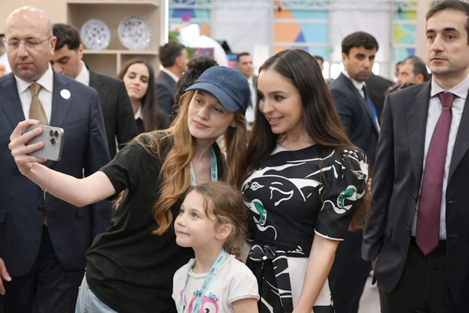 Leyla Əliyeva və Arzu Əliyeva Urban Expo sərgisində — FOTOLAR
