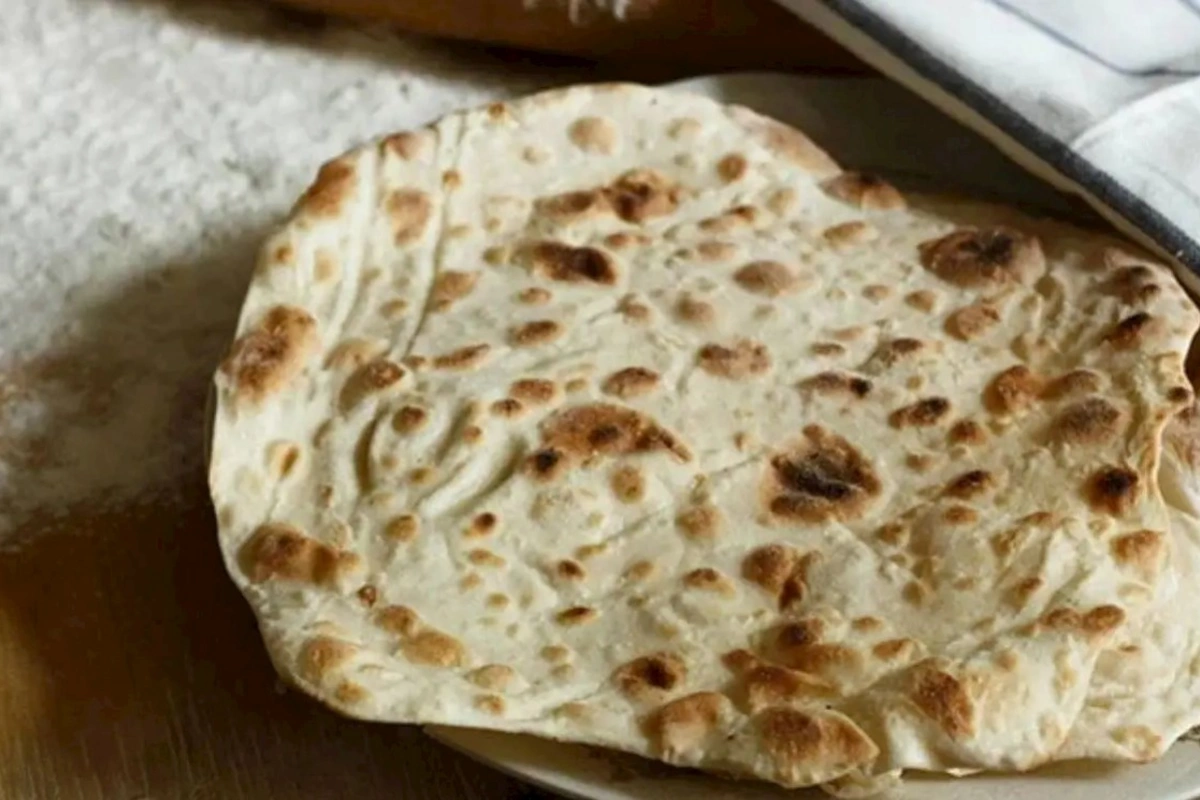 Evdə lavaş hazırlamağın sadə üsulu