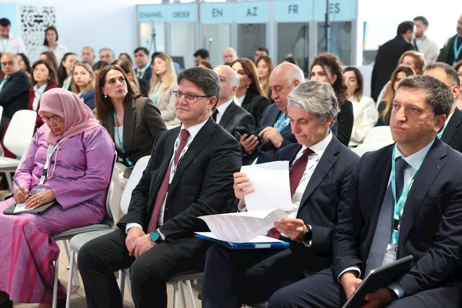 Strateji Ekoloji Qiymətləndirmənin şəhərsalma planlaşdırmasında rolu müzakirə olunub — FOTOLAR Strateji Ekoloji Qiymətləndirmənin şəhərsalma planlaşdırmasında rolu müzakirə olunub — FOTOLAR