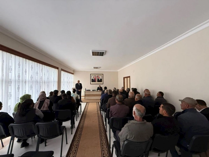 Vüqar Rəhimzadə seçiciləri ilə növbəti görüşünü keçirib — FOTOLAR