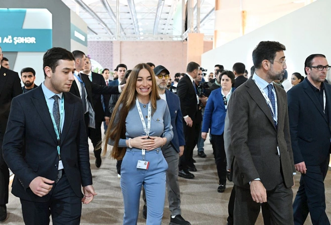 Leyla Əliyeva və Arzu Əliyeva Urban Expo sərgisində — FOTOLAR