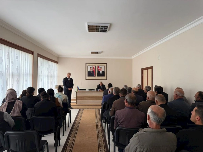 Vüqar Rəhimzadə seçiciləri ilə növbəti görüşünü keçirib — FOTOLAR