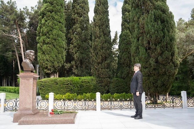 ETSN kollektivi peşə bayramını qeyd etdi — FOTOLAR