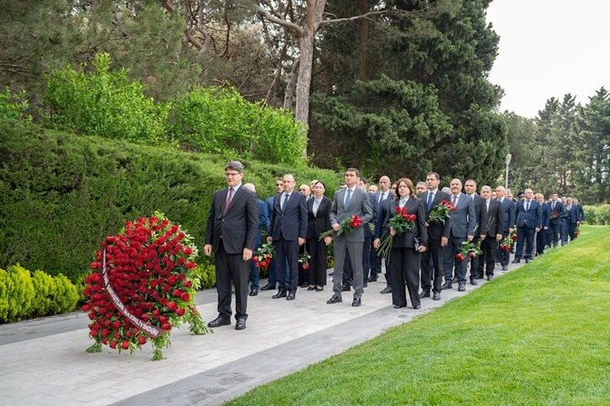 ETSN kollektivi peşə bayramını qeyd etdi — FOTOLAR