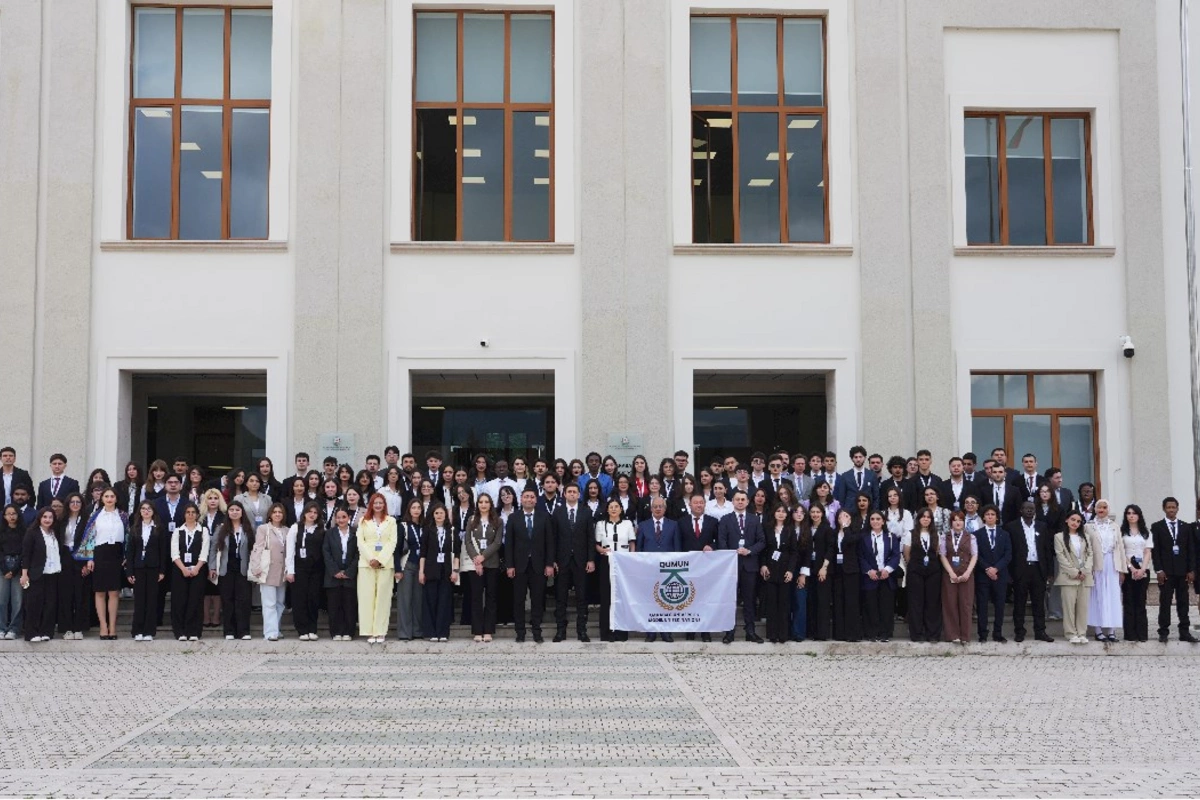 Qarabağda ilk dəfə tələbələrin beynəlxalq BMT Modeli Konfransı keçirilir — FOTOLAR