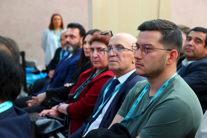 “Fəal vətəndaşın müasir şəhərsalmada töhfəsi” adlı tədbir keçirilib — FOTOLAR “Fəal vətəndaşın müasir şəhərsalmada töhfəsi” adlı tədbir keçirilib — FOTOLAR