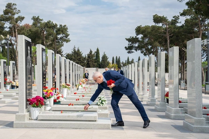 ETSN kollektivi peşə bayramını qeyd etdi — FOTOLAR