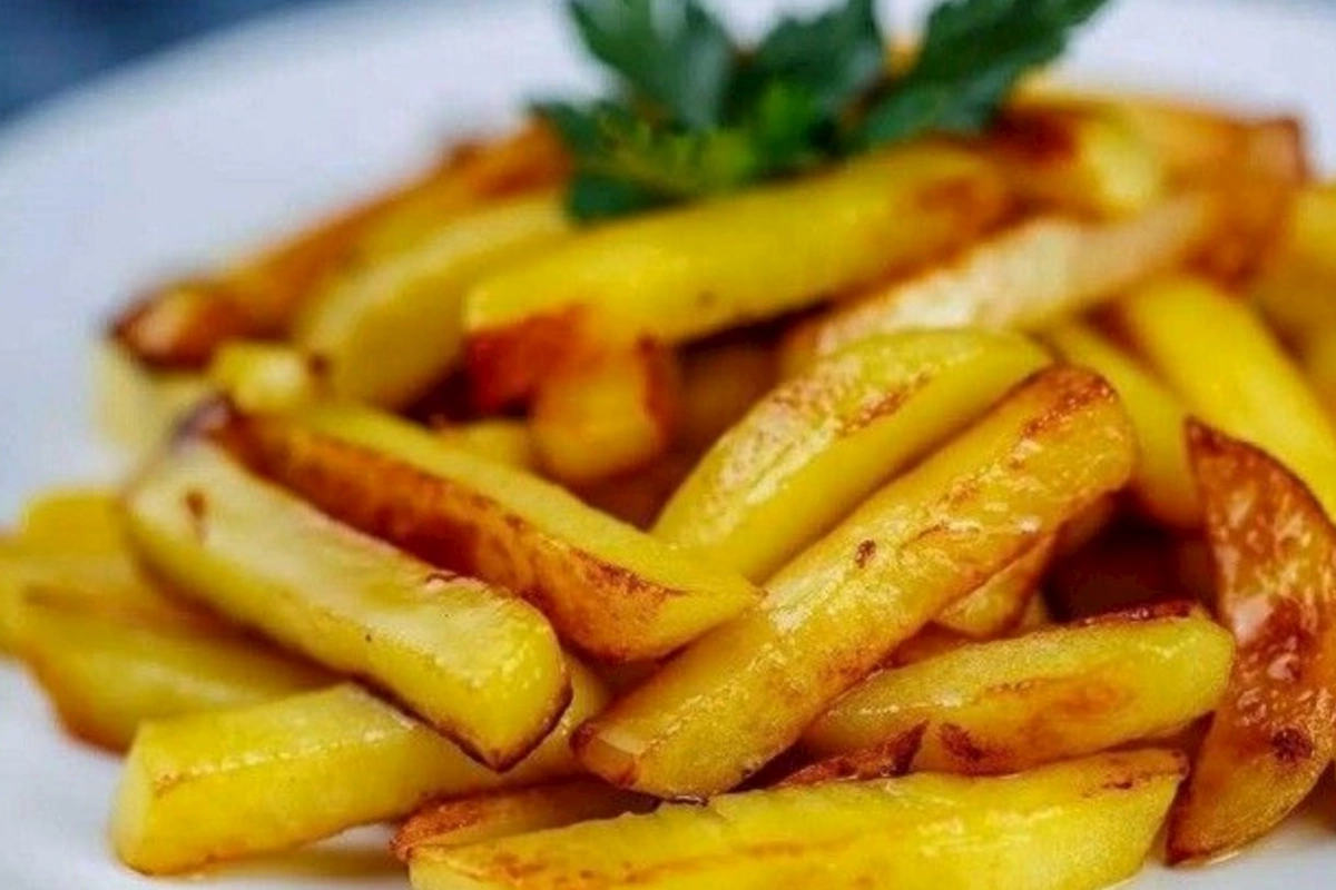 Bakıda restoran kartofu qızartdığı yağın pulunu da hesaba yazdı — FOTO