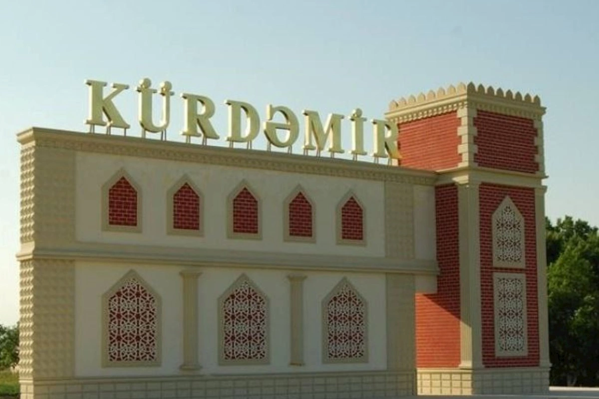 Kürdəmirdə dəhşətli qətl: Ər 21 yaşlı həyat yoldaşını öldürdü
