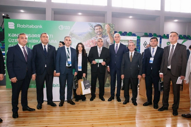 Rabitəbank maliyyə savadlılığı layihəsi çərçivəsində regionlarda sahibkarlığın inkişafına dəstəyini davam etdirir — FOTOLAR
