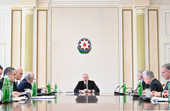 Prezident İlham Əliyevin sədrliyi ilə kənd təsərrüfatı məsələlərinə həsr olunmuş müşavirə keçirilib — FOTOLAR (YENİLƏNİB)