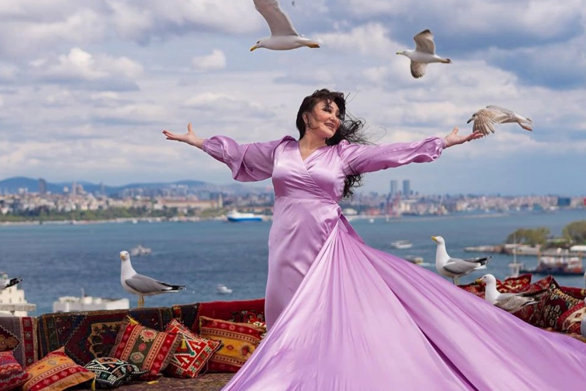 66 yaşlı Nazpəri İstanbulda — FOTOSESSİYA