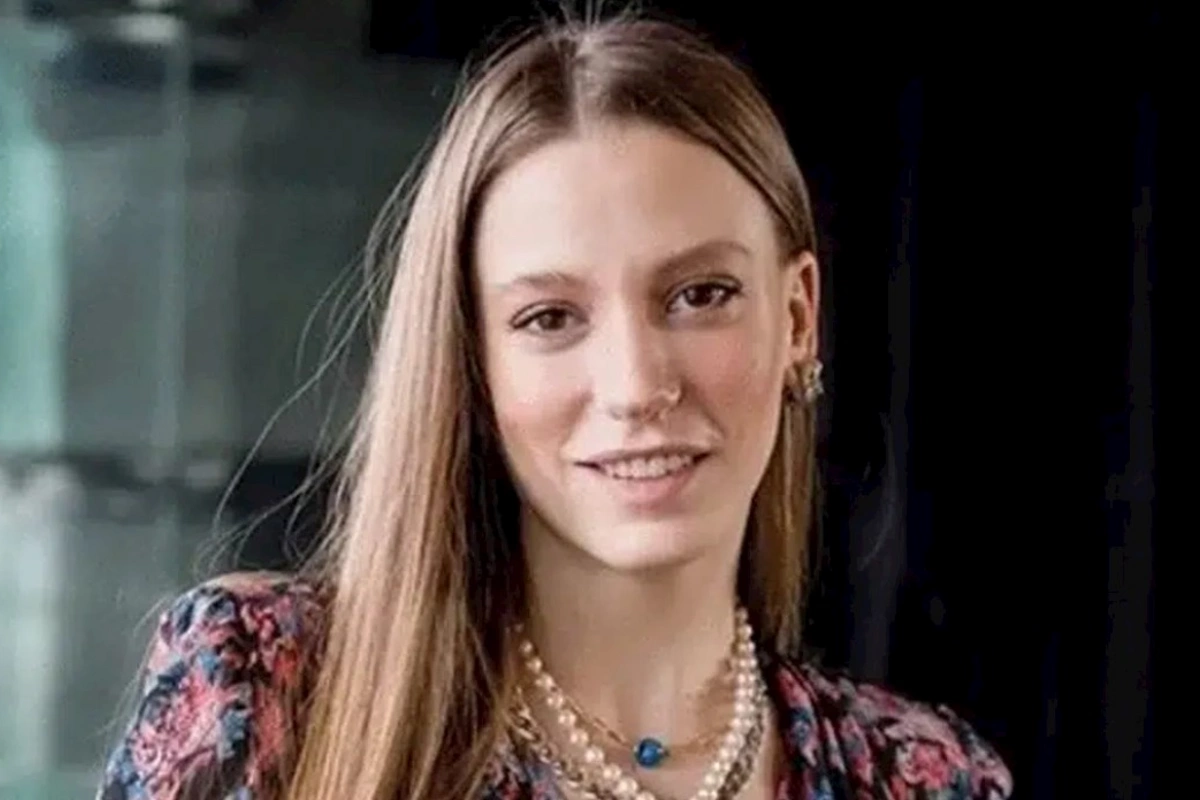 Serenay Sarıkaya sərbəst buraxıldı — FOTO