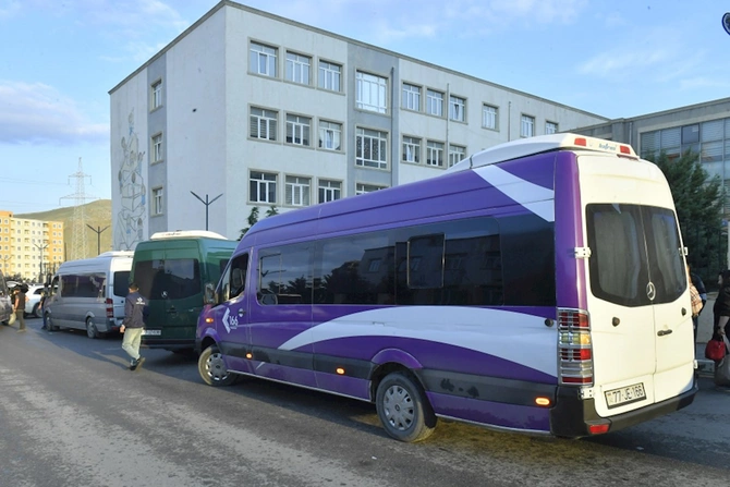 Köç Şükürbəyliyə çatdı, açarlar verildi — FOTOLAR (YENİLƏNİB) Köç Şükürbəyliyə çatdı, açarlar verildi — FOTOLAR (YENİLƏNİB)