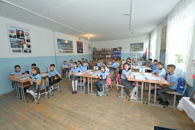 Nazir Qaxda tədris prosesi ilə tanış olub — FOTOLAR