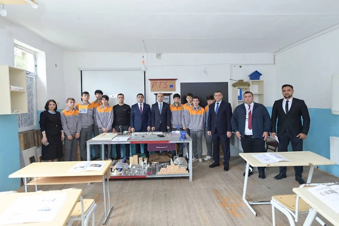 Nazir Qaxda tədris prosesi ilə tanış olub — FOTOLAR