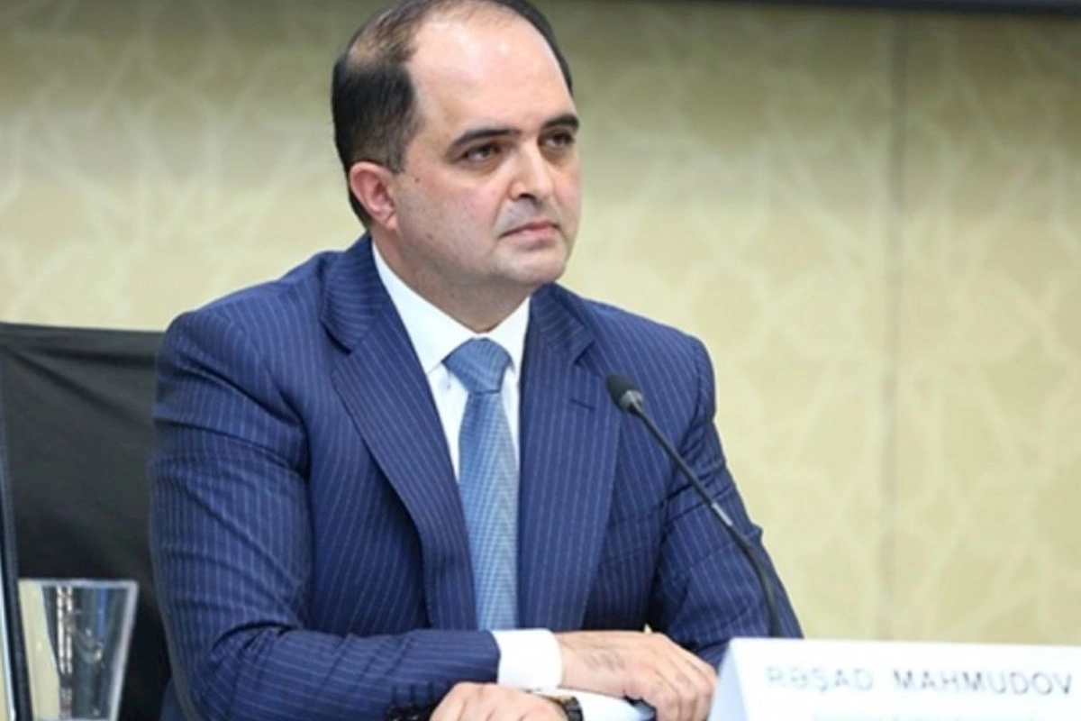 Bütün günü efirdə özlərini reklam edən həkimlərə inanmaq olar? — Deputatdan açıqlama
