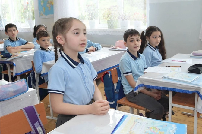 Nazir Qaxda tədris prosesi ilə tanış olub — FOTOLAR