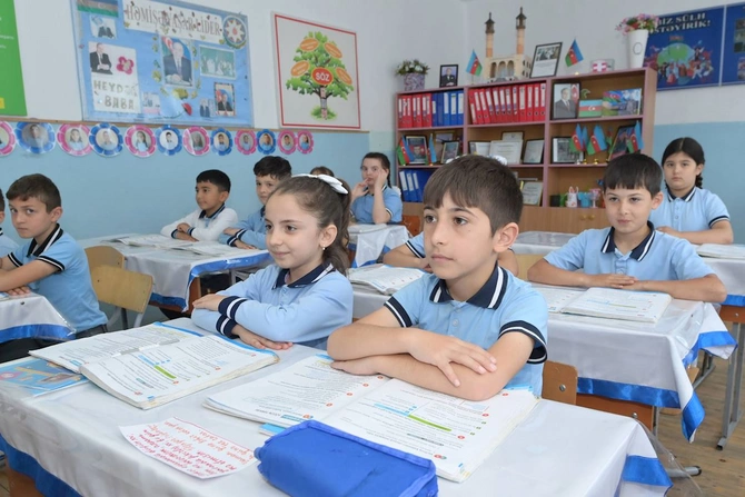 Nazir Qaxda tədris prosesi ilə tanış olub — FOTOLAR
