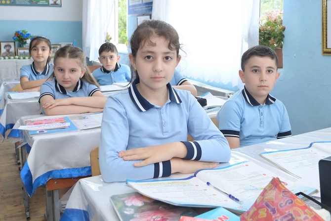 Nazir Qaxda tədris prosesi ilə tanış olub — FOTOLAR