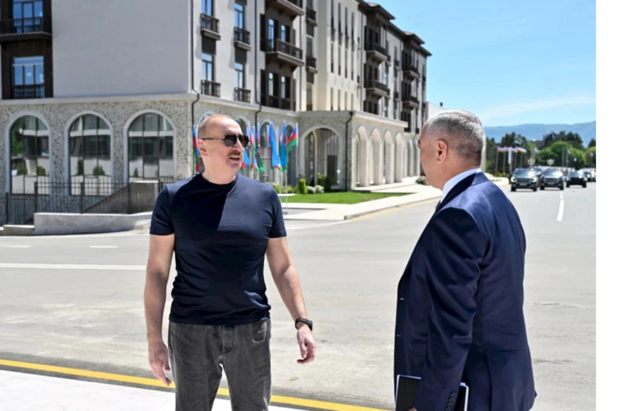 Prezident İlham Əliyev Xankəndidə əsaslı şəkildə yenidən qurulmuş Mədəniyyət Mərkəzinin açılışında iştirak edib