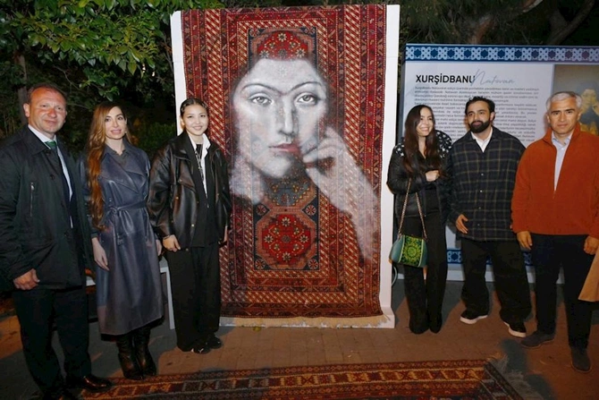 Prezidentin qızları Beynəlxalq Xalça Festivalında — FOTOLAR
