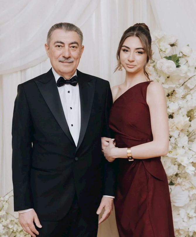 Vado Korovin qızı ilə... — FOTO