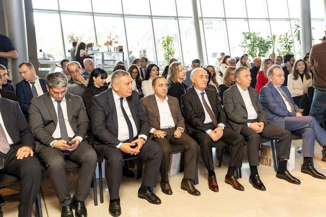 BP və TLM Azərbaycanda xalça sənətinə dair 3 kitabın təqdimatını etdi — FOTOLAR