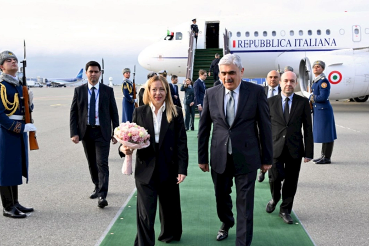 Meloni Azərbaycana gəldi — FOTO