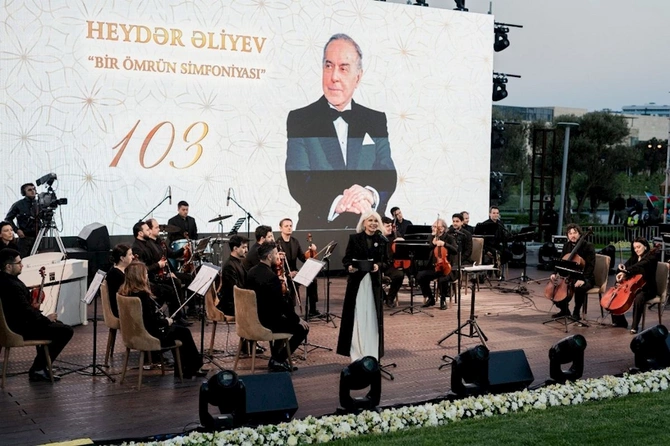 Bakıda klassik musiqi konserti keçirildi — FOTOLAR