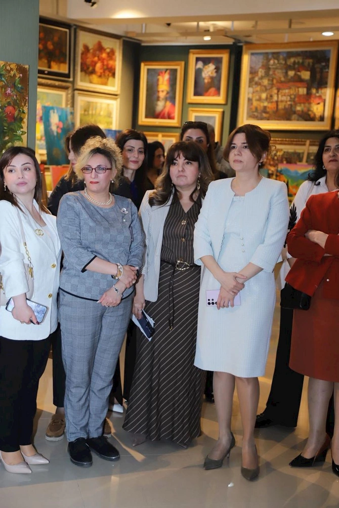 “Memarlıqda əbədiləşən lider” sərgisi keçirilib — FOTOLAR “Memarlıqda əbədiləşən lider” sərgisi keçirilib — FOTOLAR