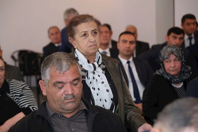 İcra başçısı sakinləri dinlədi, tapşırıqlar verdi — FOTOLAR İcra başçısı sakinləri dinlədi, tapşırıqlar verdi — FOTOLAR