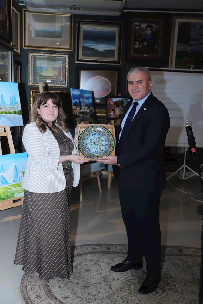“Memarlıqda əbədiləşən lider” sərgisi keçirilib — FOTOLAR “Memarlıqda əbədiləşən lider” sərgisi keçirilib — FOTOLAR