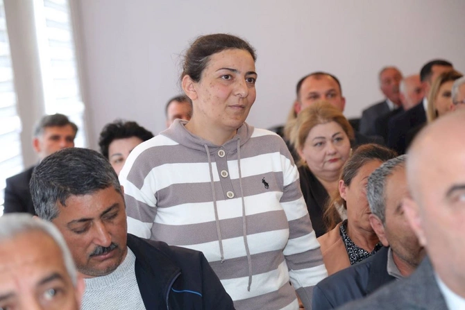 İcra başçısı sakinləri dinlədi, tapşırıqlar verdi — FOTOLAR İcra başçısı sakinləri dinlədi, tapşırıqlar verdi — FOTOLAR