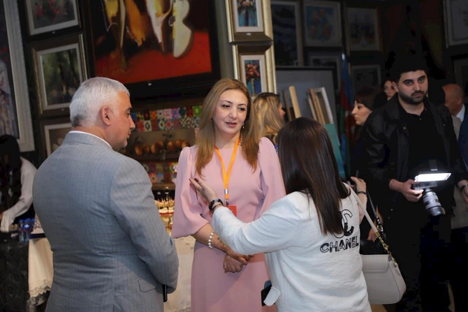 “Memarlıqda əbədiləşən lider” sərgisi keçirilib — FOTOLAR “Memarlıqda əbədiləşən lider” sərgisi keçirilib — FOTOLAR