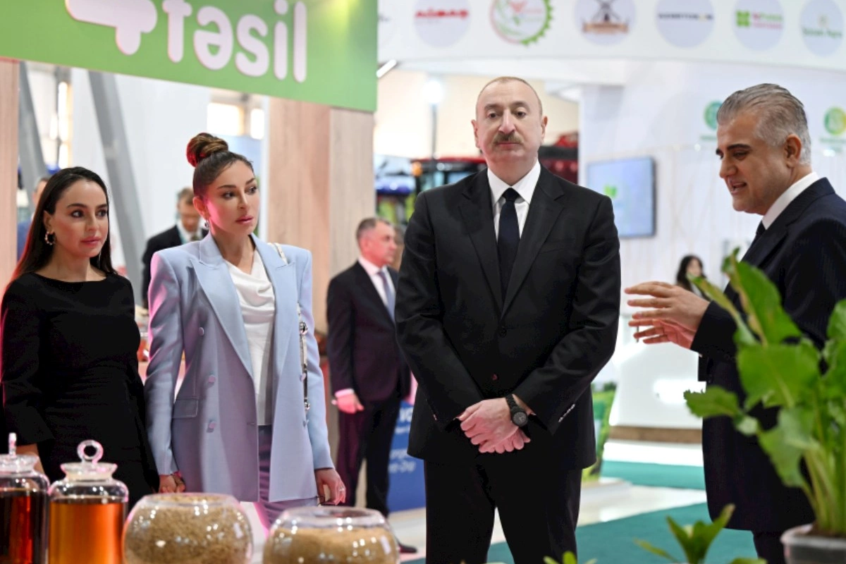 Prezident və birinci xanım Bakıda keçirilən sərgilərlə tanış oldu — FOTOLAR