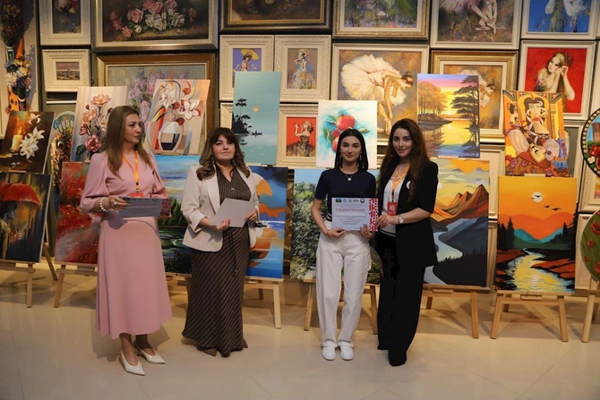 “Memarlıqda əbədiləşən lider” sərgisi keçirilib — FOTOLAR “Memarlıqda əbədiləşən lider” sərgisi keçirilib — FOTOLAR